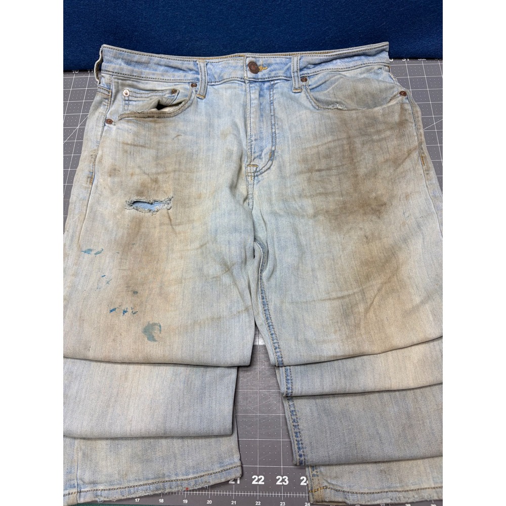 American Eagle Jeans Light Blue Distressed Stained 34x32